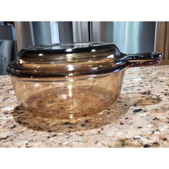 Vision Corning Amber Grab It Bowl V-150-B With Lid - Picture 1 of 13